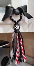 Load image into Gallery viewer, Lantern Shaker Tassel
