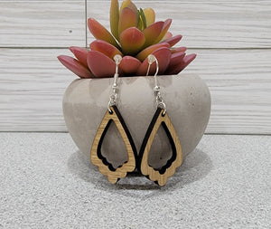 Scallop Teardrop Earrings