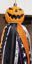 Load image into Gallery viewer, Jack O Lantern Shaker Tassel
