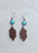 Load image into Gallery viewer, Leaf Earrings
